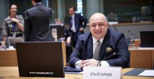 Кралев: България ще кандидатства и за Евро 2032